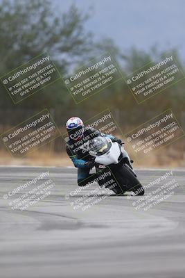 media/Sep-21-2025-Race Pace (Sun) [[98bf33ef95]]/Non Verified/4-Turn 3 (910am)/